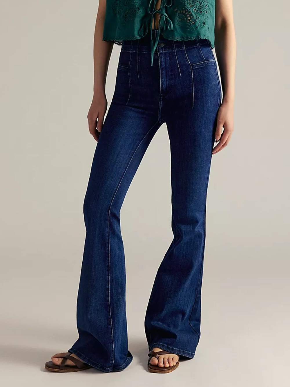 Free People We The Free Jayde Flare Jeans size 31 in Night Sky Wash